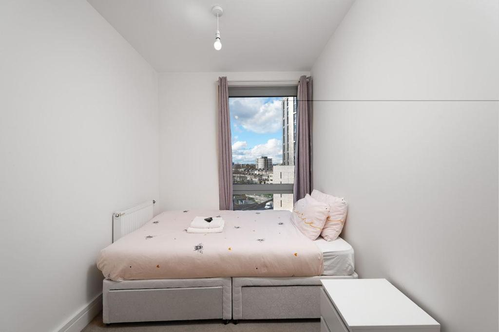 Modern Serviced 3-Bedroom Flat In East 伦敦 外观 照片