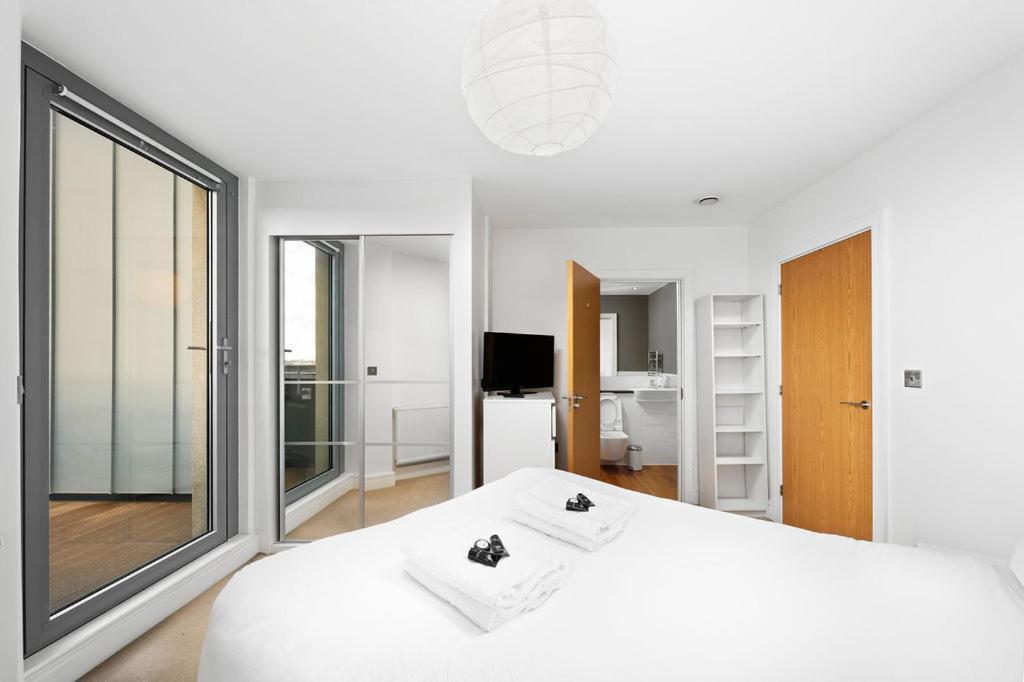 Modern Serviced 3-Bedroom Flat In East 伦敦 外观 照片