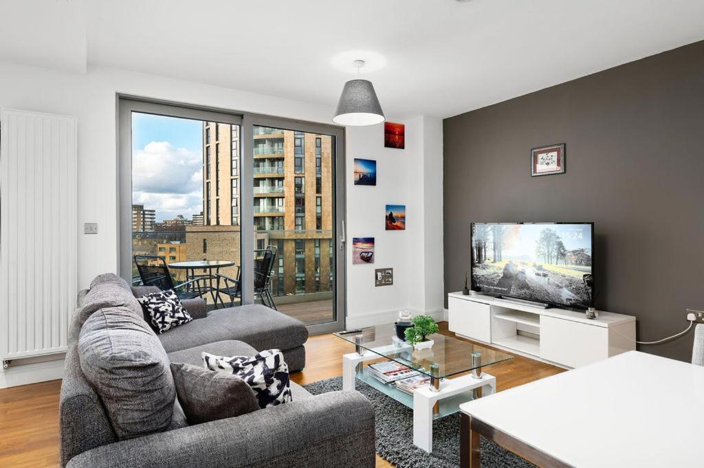 Modern Serviced 3-Bedroom Flat In East 伦敦 外观 照片